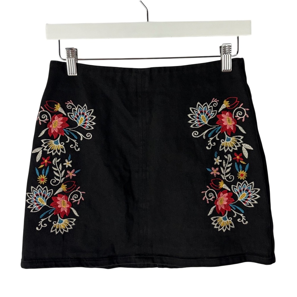 Mi Ami Black Embroidered Floral Mini Skirt YTH14 Boho Distressed Cotton Zip Back